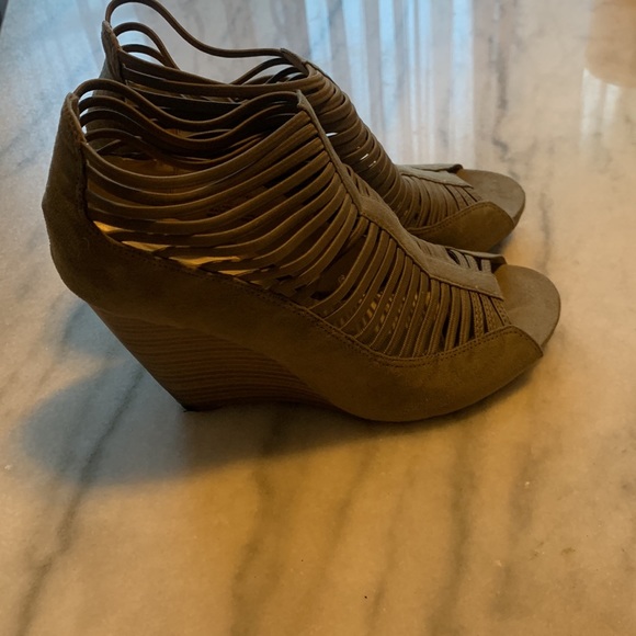 Used Dark Tan Woman Wedges - Picture 6 of 6